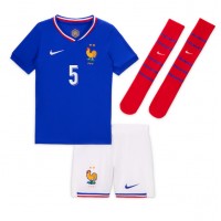 Camiseta Francia Jules Kounde #5 Primera Equipación para niños Eurocopa 2024 manga corta (+ pantalones cortos)